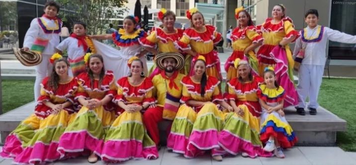 Bailarines recaudan fondos para participar en Carnaval de Barranquilla