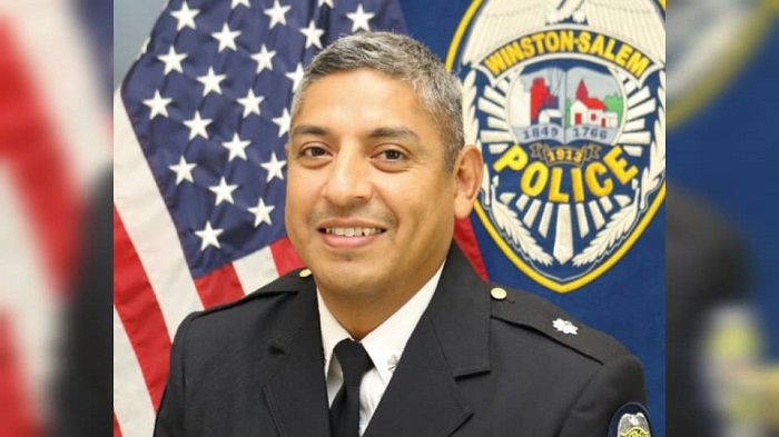 Un latino en carrera para jefe de policía de Winston-Salem