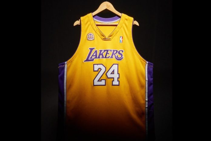 Camiseta #24 de Los Angeles Lakers se vendió por $5.8 millones