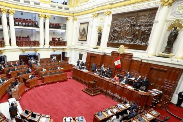 Congreso de Perú avanza en acusación judicial formal en contra de Castillo