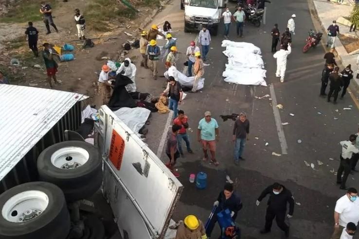 Otro accidente de autobús deja 17 migrantes muertos