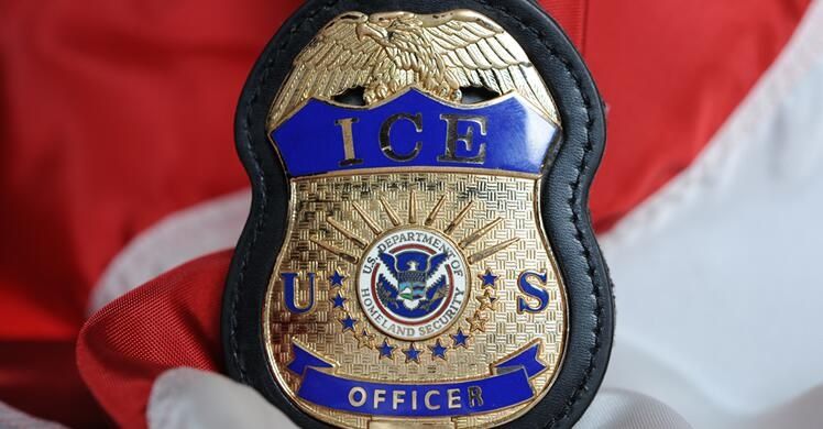 Activistas rechazan posible colaboración de sheriffs con ICE