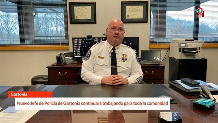 jefe-de-policia-de-gastonia-trabaja-con-comunidad-latina