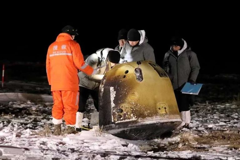 China encontró toneladas de agua en la Luna