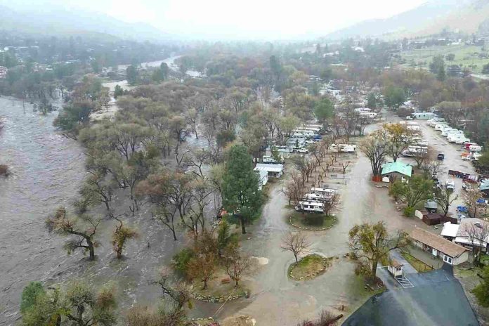 Tormenta de río atmosférico inunda a California