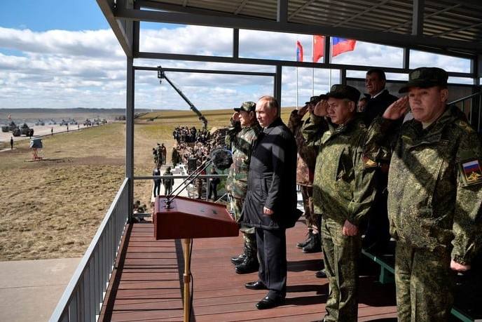 Putin visitó el frente en Luhansk por primera vez en 14 meses
