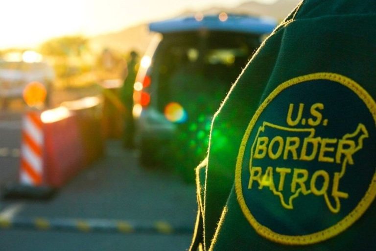 Cruce de migrantes por la frontera sur de Estados Unidos cae un 50%