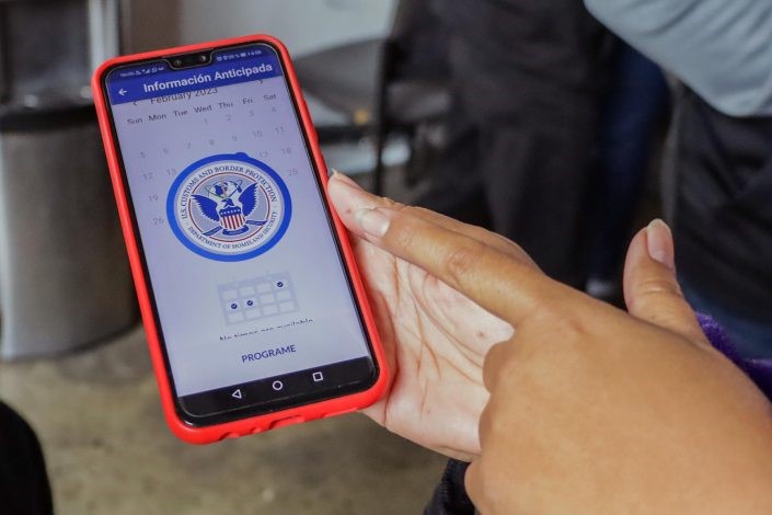 Estados Unidos anuncia actualización de app de asilo CBP One