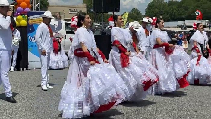 Gastonia celebra intercambio cultural del Cinco de Mayo