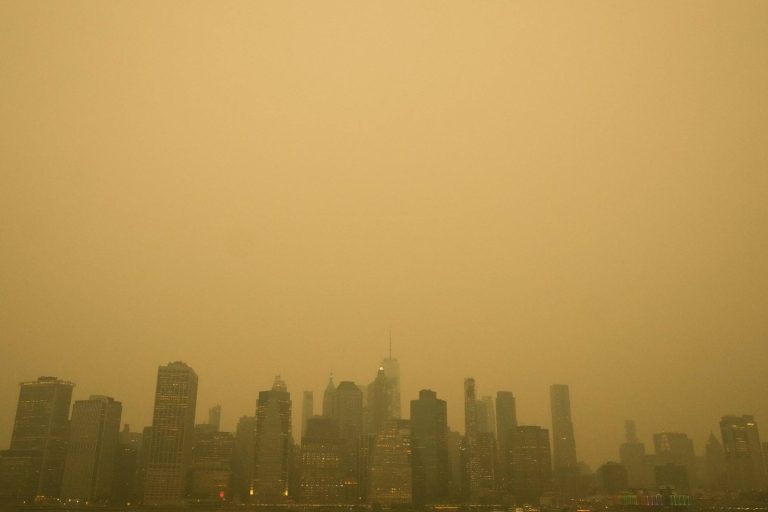 Incendios en Canadá comprometen la salud del aire en Nueva York