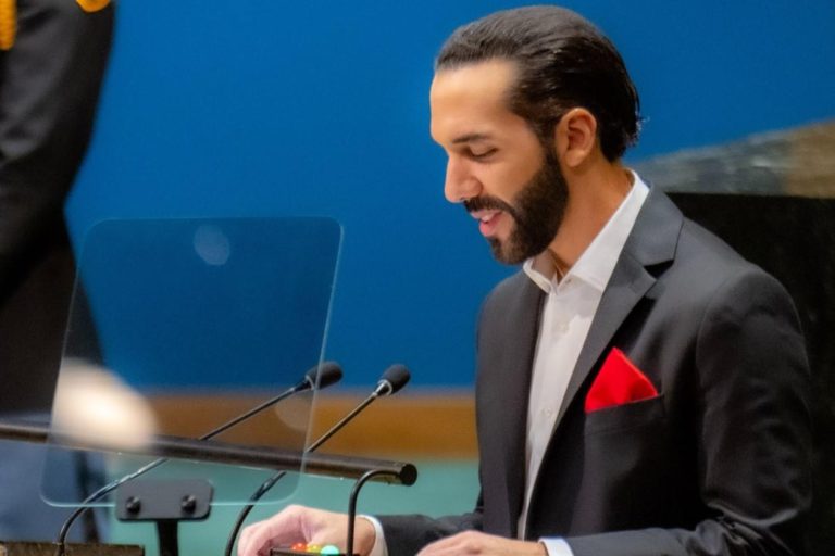 Nayib Bukele oficializó su candidatura para el 2024