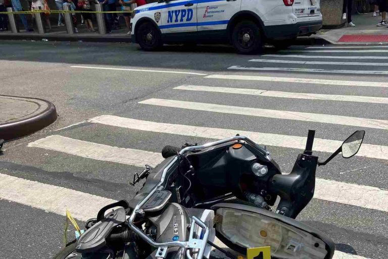 Tiroteos desde una moto tipo scooter dejó un muerto y tres heridos