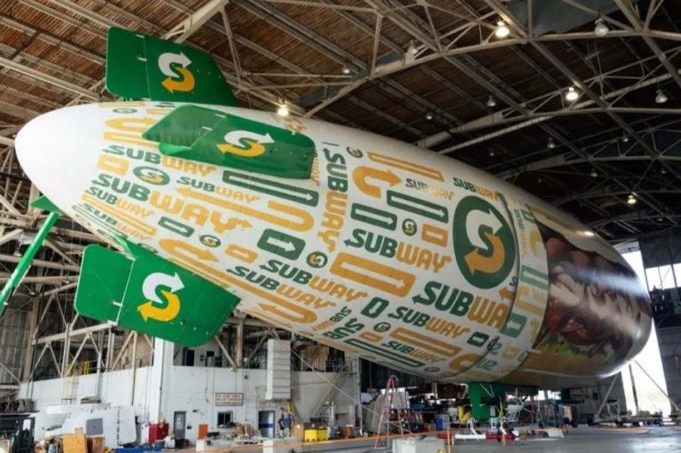 ¿Comería en un dirigible de Subway a 30.5 metros de altura