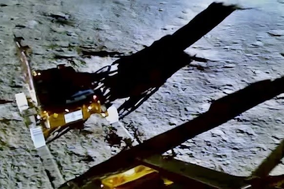 Misión lunar exitosa de la India el Rover Pragyan en stand by