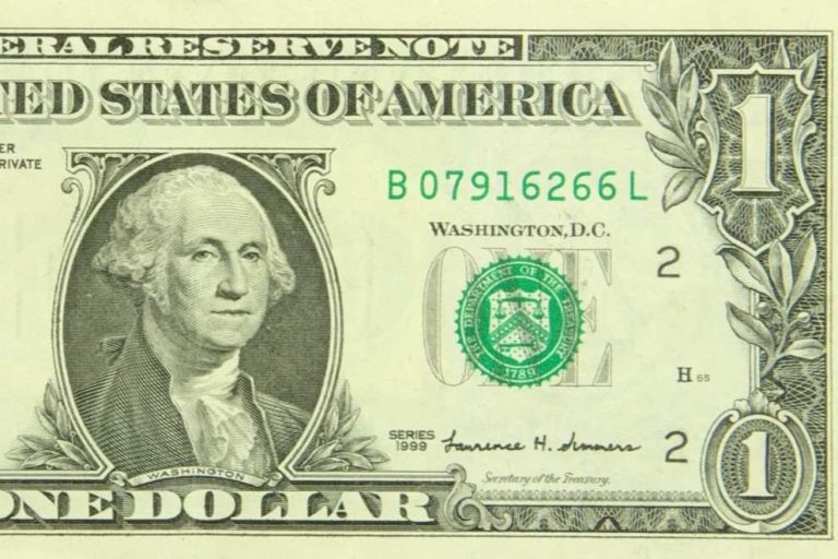 Billetes de dólar mal impresos pueden costar hasta $150.000