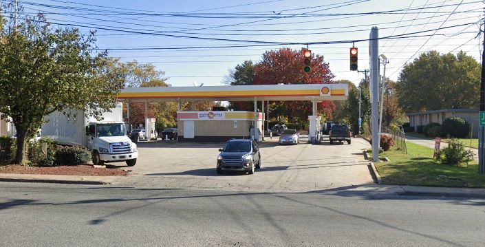 Un muerto y dos heridos durante tiroteo en gasolinera
