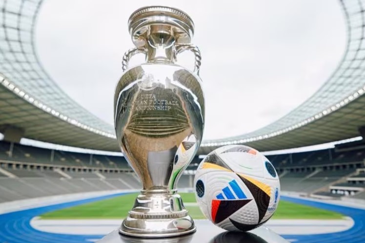 Fussballliebe Balón oficial de la UEFA Eurocopa 2024