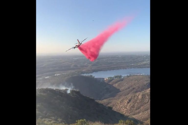 Incendio forestal Highland somete al sur de California