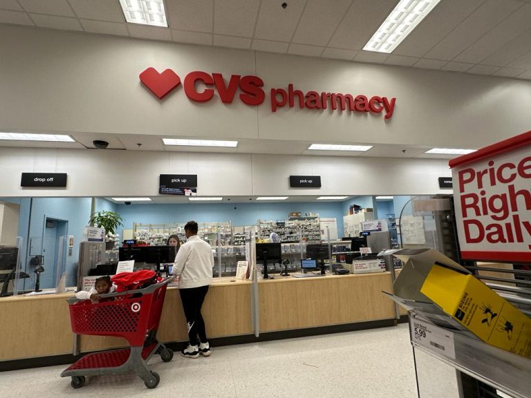 CVS Health cerrará cientos de sucursales en el 2024