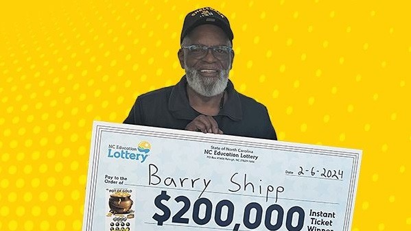 hombre-ayudara-a-homeless-con-premio-de-loteria