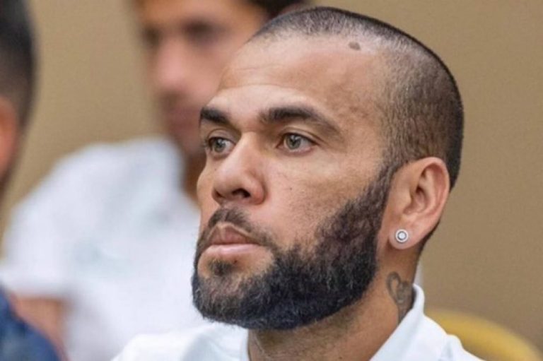 Dani Alves podrá salir de prisión bajo fianza