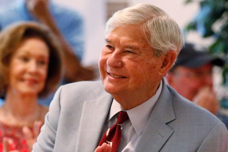 Murió a los 87 años el exgobernador de Florida Bob Graham