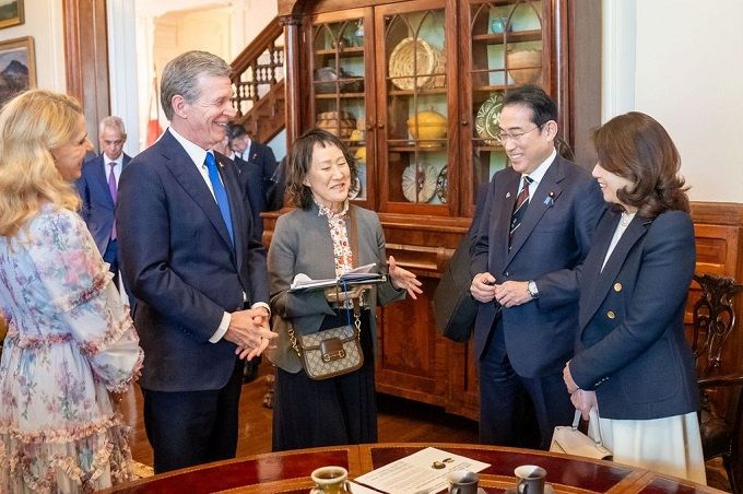 visita-historica-del-primer-ministro-de-japon-a-nc-2