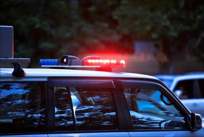 Charlotte, NC.- La Unidad de Homicidios del Departamento de Policía de Charlotte-Mecklenburg (CMPD) investiga un homicidio ocurrido en la cuadra 9600 de Albemarle Road, en la División Hickory Grove