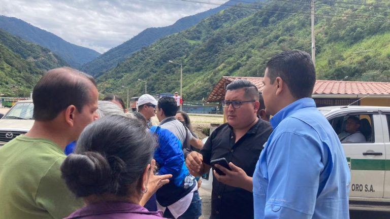 Inundaciones en Ecuador dejan al menos 16 muertos