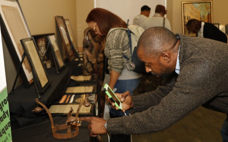 Celebre Juneteenth con la Exposición de Homenaje el 11 de junio