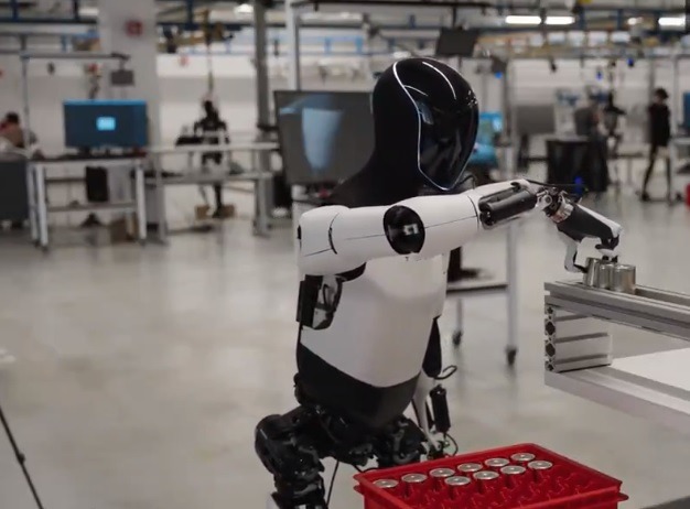 Dos robots humanoides trabajan de manera autónoma en Telsa