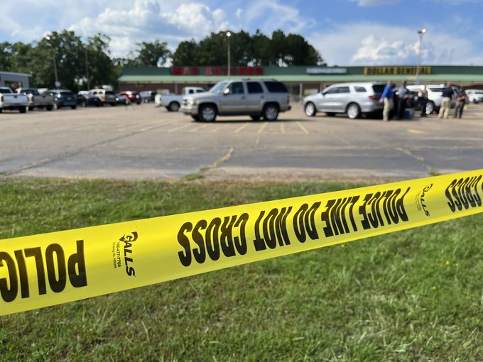 Dos muertos y un herido en tiroteo en Arkansas