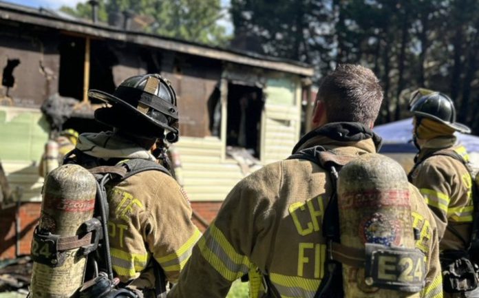 Una persona herida y dos perros muertos tras incendio en una vivienda