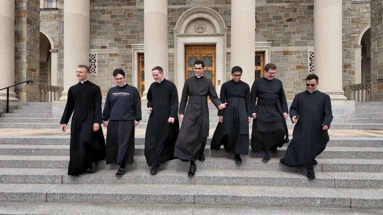 Dos hispanos entre los nuevos sacerdotes en la Diócesis de Charlotte