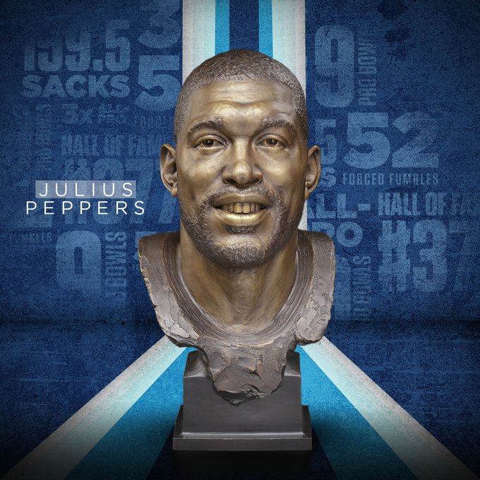 Leyenda de los Panthers, Julius Peppers, consagrado al Salón de la Fama