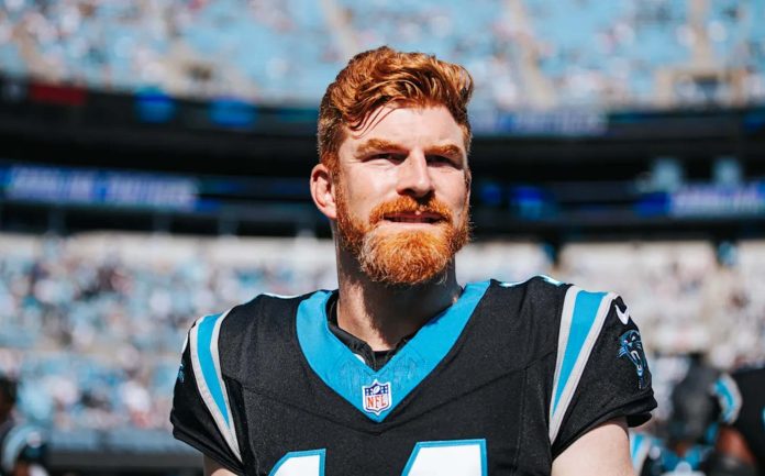 Andy Dalton será el mariscal de campo titular de Los Panthers