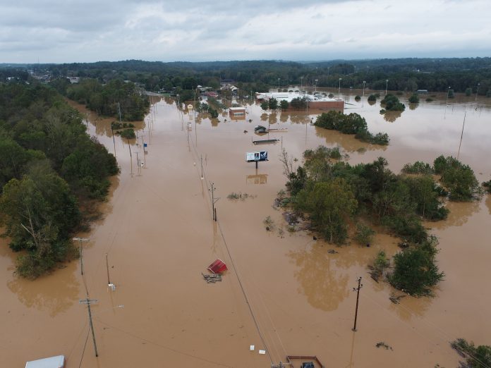 Cómo solicitar asistencia de FEMA después del huracán Helene