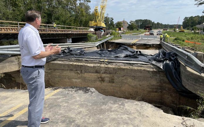 Comisionado de Seguros visitó áreas afectadas de Brunswick