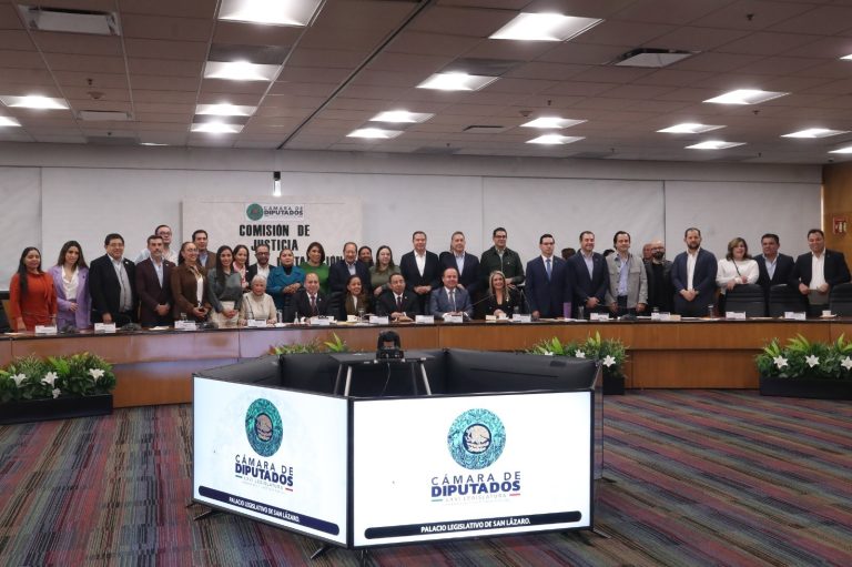 Aprueban en México elección de jueces y magistrados para el 2025