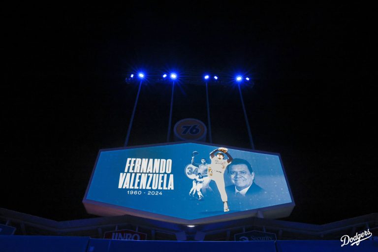 Falleció la leyenda del béisbol Fernando «El Toro» Valenzuela