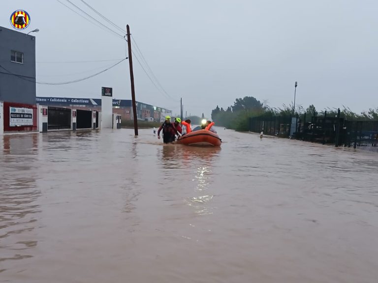 Inundaciones al este de España deja más de 60 muertos