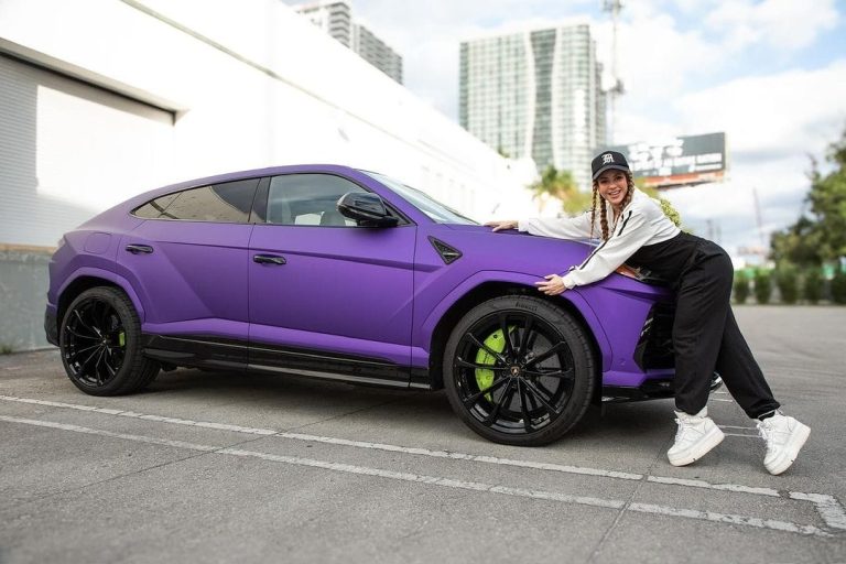 Shakira anunció el afortunado ganador de su Lamborghini morado