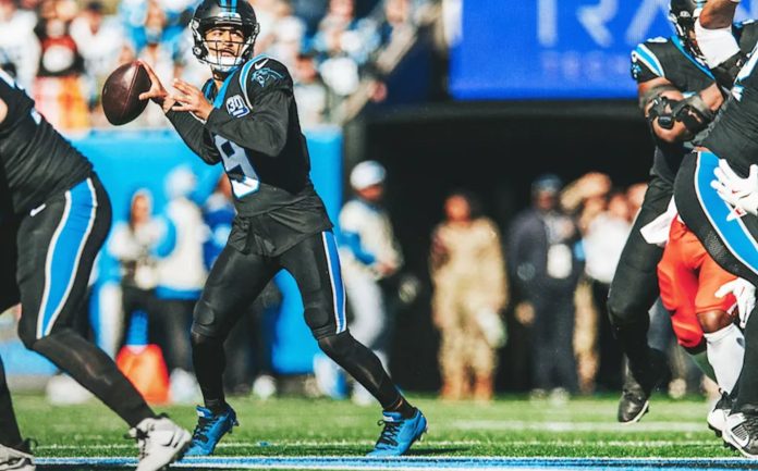 Los Panthers caen ante los Chiefs, pero avanzan en el juego aéreo