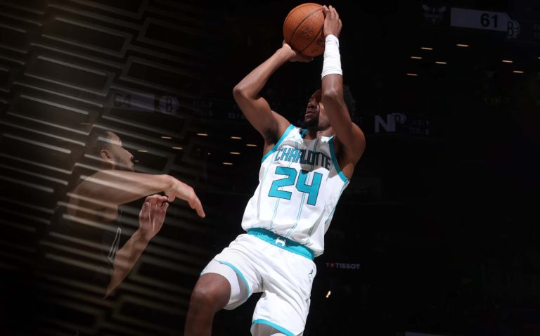 Los Hornets se desvanecen rápidamente en Brooklyn