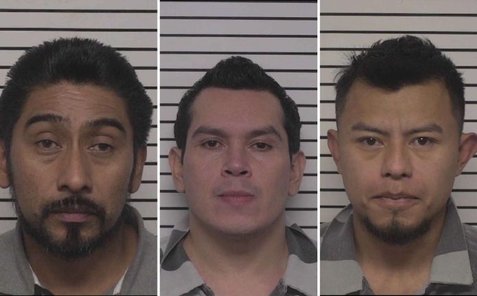 Arrestan a tres hombres por incendio intencional en Bond Street