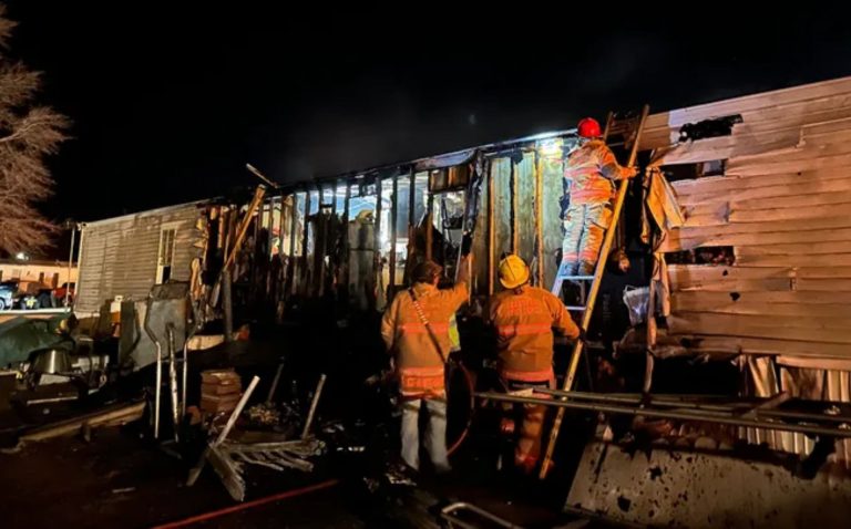 Familia hispana pide ayuda para reconstruir su hogar