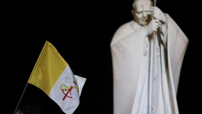 Papa Francisco sufre un ataque de 