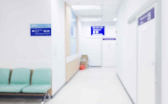 Amplian programa de pago de hospitales y alivio de la deuda médica