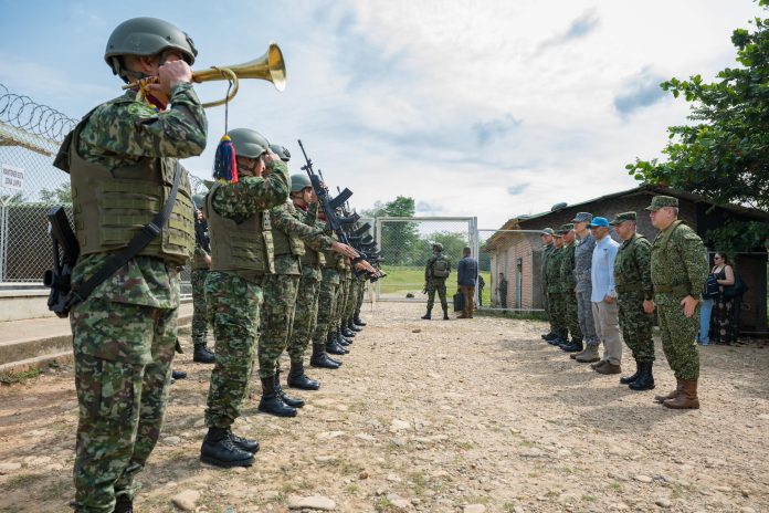 Gobierno de Colombia denuncia el secuestro de 29 agentes de seguridad