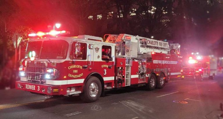 Charlotte Fire prohíbe quemas al aire libre ante el alto riesgo de incendios
